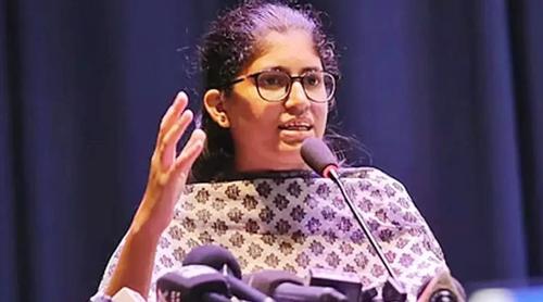 এক মাস পর জুলাইযোদ্ধা সার্টিফিকেট দেব, পার পিস ৫০ টাকা: উমামা ফাতেমা