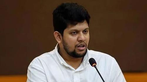 ঢাবিতে অনার্স প্রোগ্রাম বন্ধের বিষয়ে ভাবতে হবে: মাহফুজ আলম
