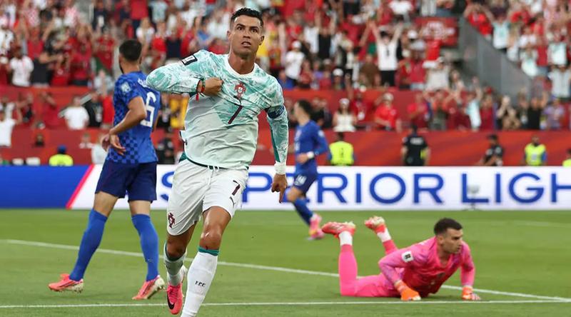 শেষের নাটকীয়তার পর ক্রোয়েশিয়াকে হারিয়ে শেষ ষোলোয় পর্তুগাল