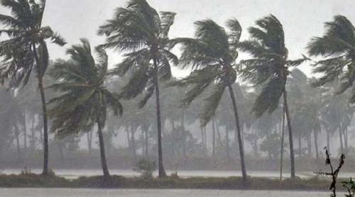 রাতের মধ্যে ঝড়ের পূর্বাভাস