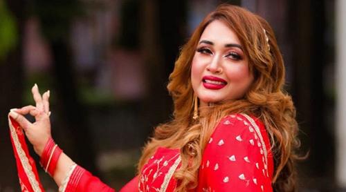 নির্বাচনে হেরে আল্লাহর কাছে বিচার দিলেন নায়িকা পলি