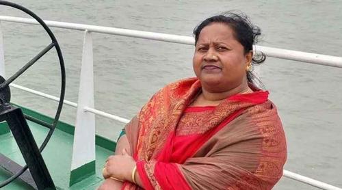 প্রকাশ্যে রাজনীতিতে এসে যুব মহিলা লীগ নেত্রী গ্রেপ্তার