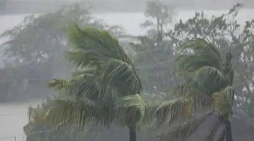 রাত ১টার মধ্যে ১৭ জেলায় ৬০ কি.মি. বেগে ঝড় ও অতিভারি বৃষ্টির শঙ্কা