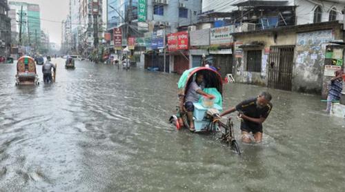 ২৪ ঘণ্টায় ঢাকায় ৯৭ মিলিমিটার অতিভারী বৃষ্টিপাত