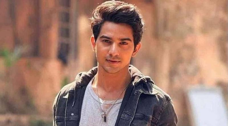 কিশোরীকে উত্যক্ত করার অভিযোগে অভিনেতা গ্রেপ্তার