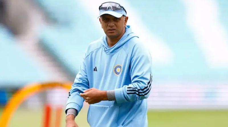 দ্রাবিড়কে প্রধান কোচ হিসেবে চায় ইংল্যান্ড