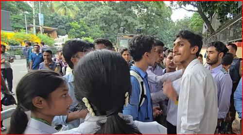 মন্ত্রীর পদত্যাগের দাবি বাদ, ছয় দফা দাবি নিয়ে সচিবালয়ে ৬ শিক্ষার্থী