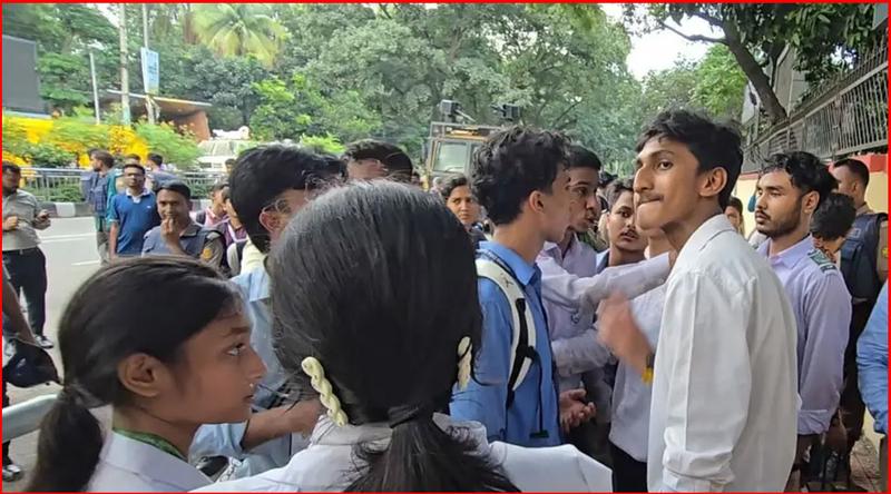 মন্ত্রীর পদত্যাগের দাবি বাদ, ছয় দফা দাবি নিয়ে সচিবালয়ে ৬ শিক্ষার্থী