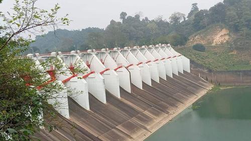 কাপ্তাই লেকে পানির উচ্চতা বাড়ছে, ১৬টি স্পিলওয়ে গেট খোলার প্রস্তুতি