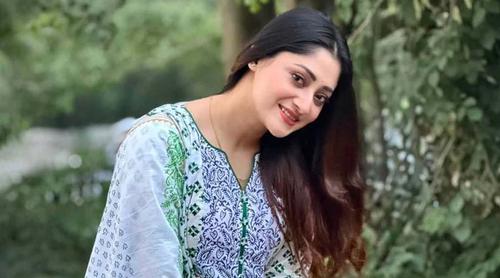 বাগদানের গুঞ্জনের মাঝেই নতুন রূপে পূজা চেরী