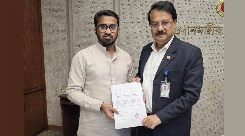 সচিব পদমর্যাদায় প্রধানমন্ত্রীর রাজনৈতিক সহকারী পদে দায়িত্ব গ্রহণ করলেন রাশেদ
