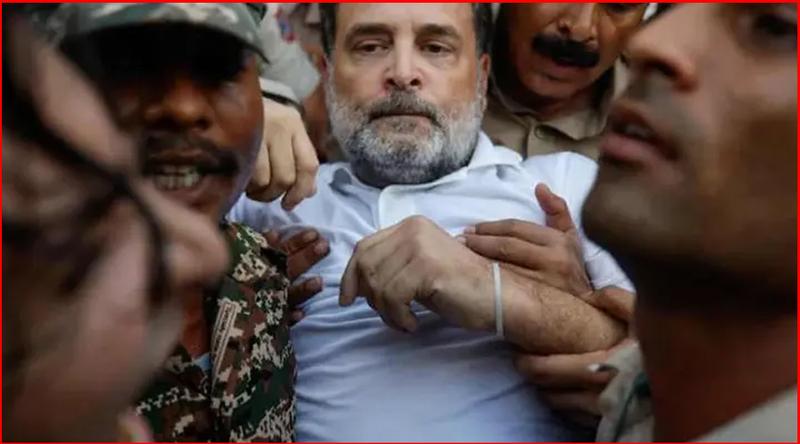 মোদির বাসভবনের সামনে থেকে রাহুল গান্ধী, প্রিয়াঙ্কা গান্ধী ও অখিলেশকে আটক করেছে পুলিশ