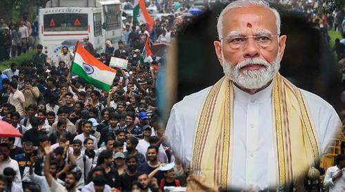 তীব্র হচ্ছে দিল্লির বিক্ষোভ, সকাল সকাল বিশেষ ঘোষণা দিলেন মোদি