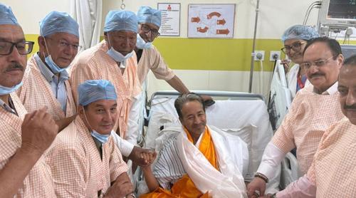 মোদির আশ্বাসের পর ২৭ দিনের অনশন ভাঙলেন সোনম ওয়াংচুক