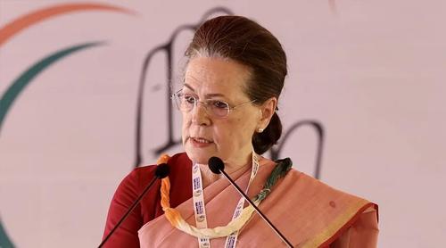 সরকার শিক্ষার্থীদের দেশের শত্রু হিসেবে গণ্য করছে: সোনিয়া গান্ধী