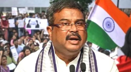 পদত্যাগ করছেন না ভারতের শিক্ষামন্ত্রী ধর্মেন্দ্র প্রধান