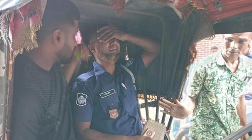 মরদেহ উদ্ধারে গিয়ে পুলিশ সদস্য দেখলেন নিহত স্কুলছাত্র নিজেরই ছেলে