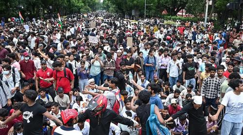 শিক্ষামন্ত্রীর পদত্যাগ না হলে আলোচনা নয়, কড়া বার্তা সিজেপির
