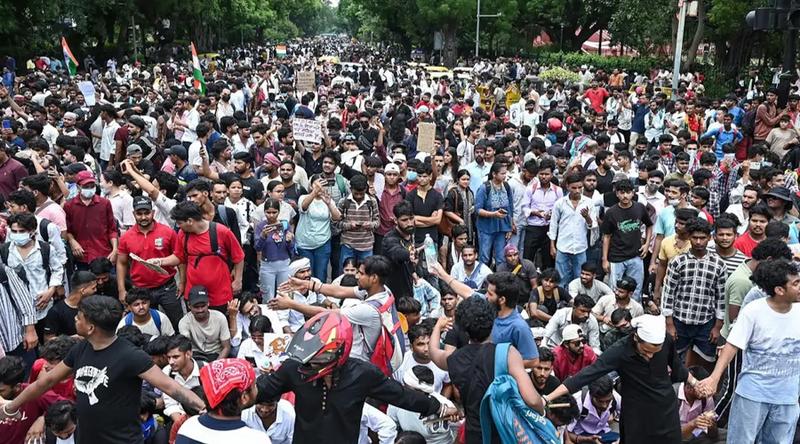 শিক্ষামন্ত্রীর পদত্যাগ না হলে আলোচনা নয়, কড়া বার্তা সিজেপির