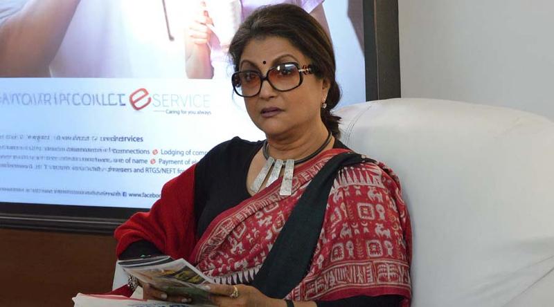 ‘ককরোচ’দের পাশে দাঁড়িয়ে আবেগঘন বার্তা অপর্ণা সেনের