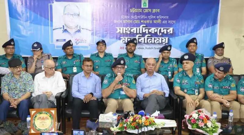 জনগণের পুলিশ হতে চাই, নিপীড়ক নয় : সিএমপি কমিশনার