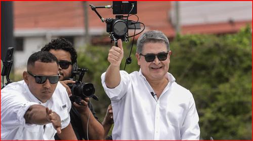 ট্রাম্পের ক্ষমার পর দেশে ফিরলেন হন্ডুরাসের সাবেক প্রেসিডেন্ট