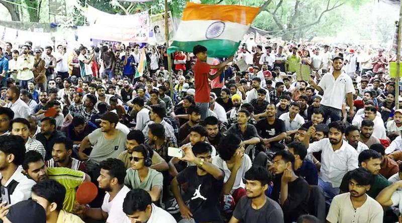 আবারও আন্দোলনের হুঁশিয়ারি ককরোচ পার্টির