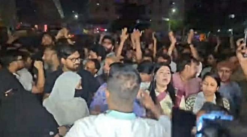 সারজিস ও পাটোয়ারীর ওপর হামলার প্রতিবাদে রাজধানীতে বিক্ষোভ এনসিপির