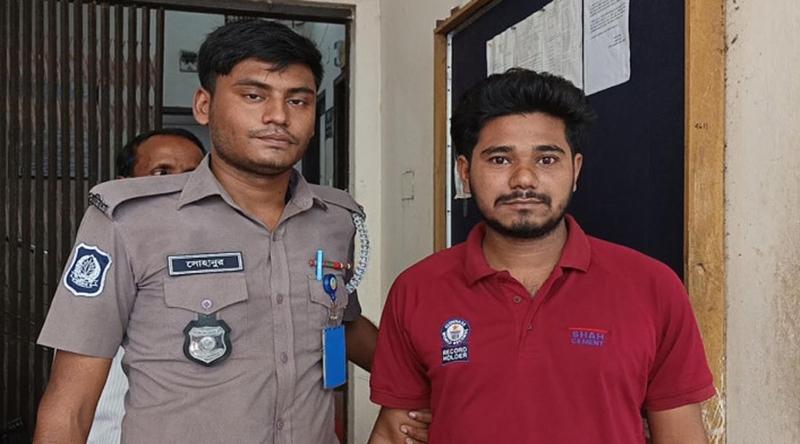 আদালতে নেওয়ার পথে ‘জয় বাংলা’ স্লোগান, গাজীপুরে নিষিদ্ধ ছাত্রলীগ নেতা গ্রেপ্তার