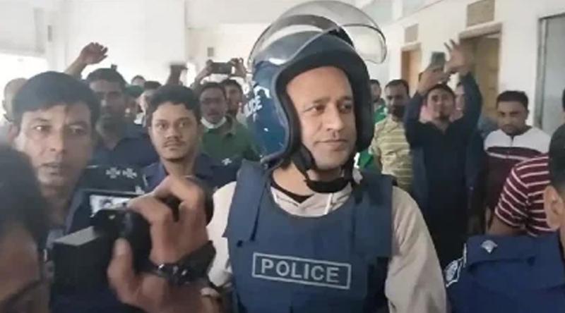 দুই মামলায় জামিন পেলেন ব্যারিস্টার সুমন