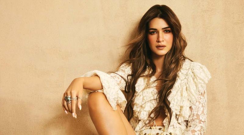 ‘বেশি সুন্দর’ বলেই ফিরিয়ে দেওয়া হয়েছিলো কৃতিকে