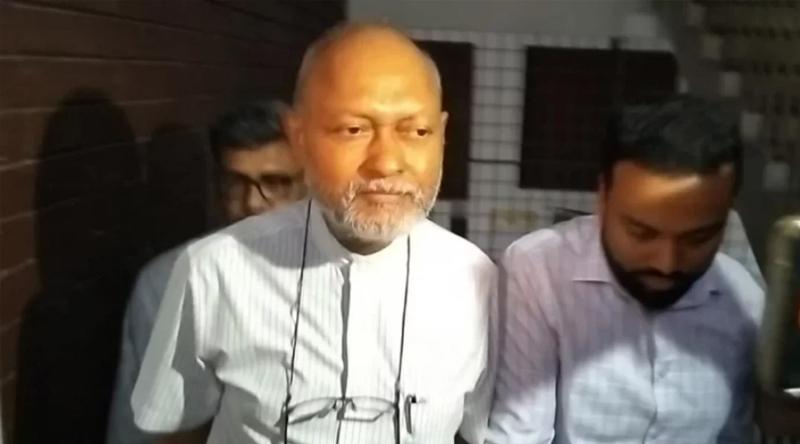 হত্যাচেষ্টা মামলায় সাবেক উপাচার্য কলিমউল্লাহকে গ্রেপ্তার দেখাল আদালত