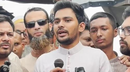 এত মূর্খ লোকদের সঙ্গে রাজনীতি করতে হবে, এটা খুবই দুঃখজনক: আসিফ মাহমুদ