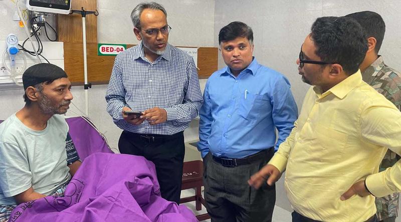 রামিসার বাবাকে দেখতে হাসপাতালে বিএনপির স্বাস্থ্য বিষয়ক সম্পাদক