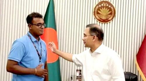 কন্টেন্ট ক্রিয়েটরদের আয়ে ৭.৫% কর দিতে হবে না, জুয়েল রানাকে প্রধানমন্ত্রী