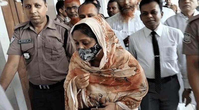 আদালতে আসামি স্বপ্নাকে দেখিয়ে কী বললেন রামিসার মা?