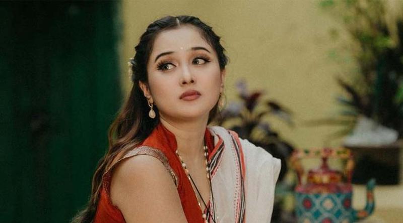 চলচ্চিত্রের প্রদর্শনী স্থগিত হওয়ার ঘটনায় প্রতিক্রিয়া জানালেন অভিনেত্রী চমক