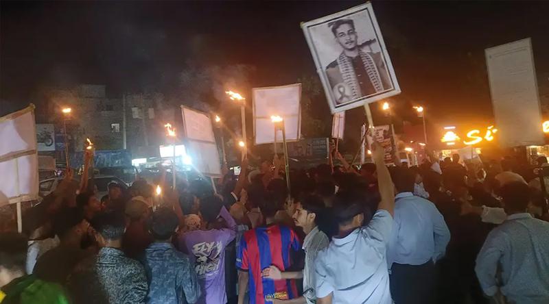 চট্টগ্রামে নিরাপদ সড়কের দাবিতে মহাসড়ক অবরোধ