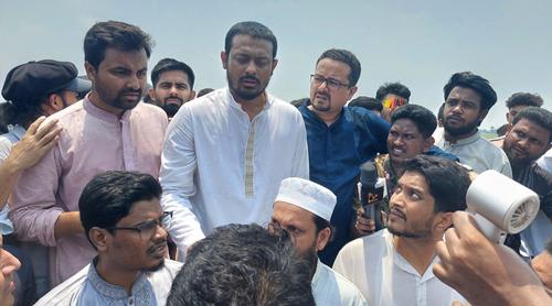 দেশের মানুষ পুশ-ইন মানবে না : নাসীরুদ্দীন পাটওয়ারী