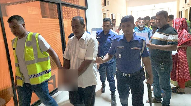 ঝিনাইদহে অ্যাম্বুলেন্স চালকের অবহেলায় রোগীর মৃত্যুর অভিযোগ, চালক আটক