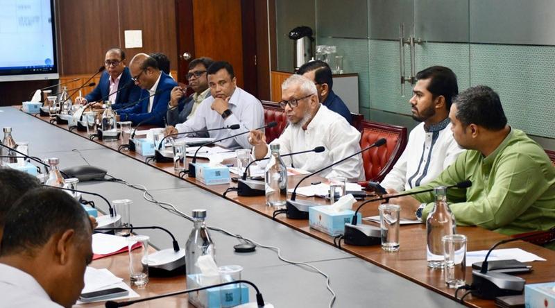 জনশক্তি রপ্তানিতে সিন্ডিকেট বন্ধ করতে না পারলে পদ ছাড়বেন মন্ত্রী