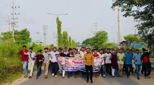 ৬৮ জন গ্রেপ্তারের একদিন পর চট্টগ্রামে ফের ছাত্রলীগের মিছিল