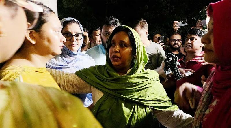 ৩৯১ দিন পর বাসায় ফিরলেন আইভী, ‘ধন্যবাদ’ দিলেন সরকারকে