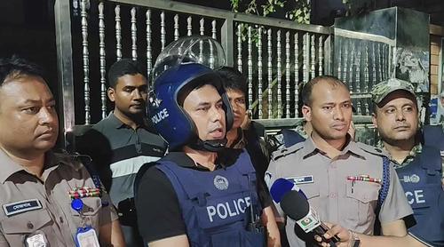 জেনেভা ক্যাম্পে অভিযানে গাঁজা-হেরোইনসহ আটক ১৩