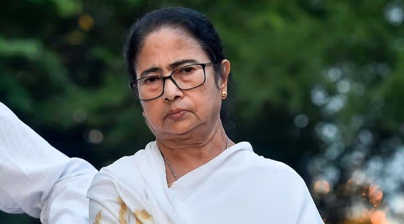মমতার বিরুদ্ধে ফের থানায় অভিযোগ