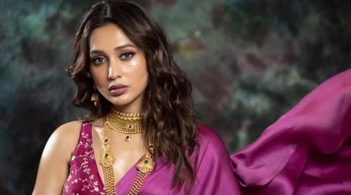 মিমি চক্রবর্তীর বিরুদ্ধে চার্জশিট গঠনের দাবি
