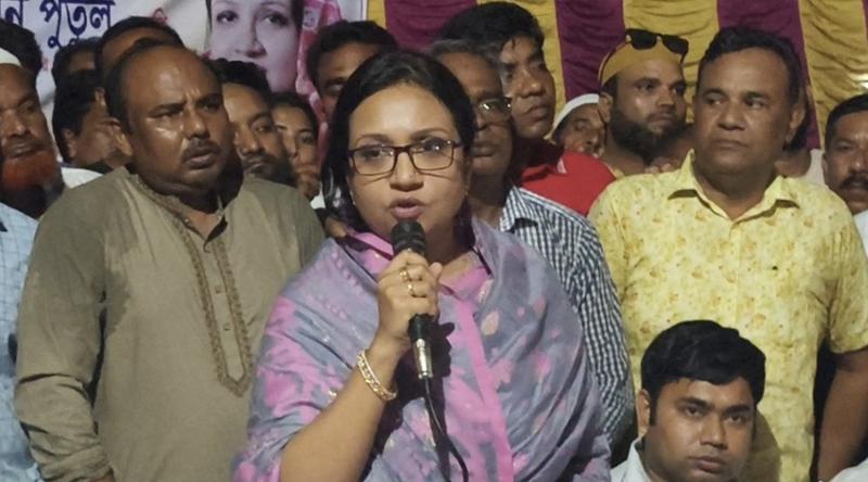 ব্যবসায়ীদের কাছে চাঁদাবাজি করতে এলে তাকে বেঁধে আমাকে ফোন দেবেন : প্রতিমন্ত্রী পুতুল