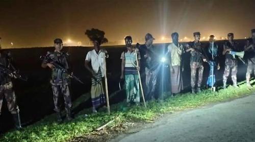 পুশইন ঠেকাতে মেহেরপুর সীমান্তে বিজিবির সঙ্গে পাহারায় স্থানীয়রা