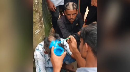 মোবাইল চুরির অভিযোগে যুবকের মাথা ন্যাড়া, আঁকা হলো আর্জেন্টিনার পতাকা