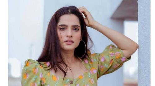 কাট’ বলার পরও থামেননি সহ-অভিনেতা, হেনস্তার শিকার প্রিয়া